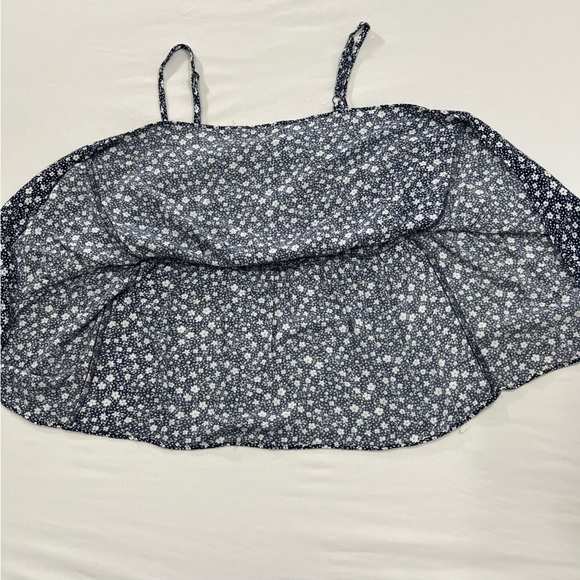 TORRID NAVY FLORAL GAUZE SHIRRED HEM BABYDOLL CAMI TOP SIZE 2 (2X/ 18-20) - Picture 10 of 16